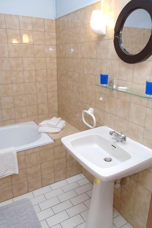 Auberge Du Manoir D'Archelles Arques-la-Bataille ห้อง รูปภาพ