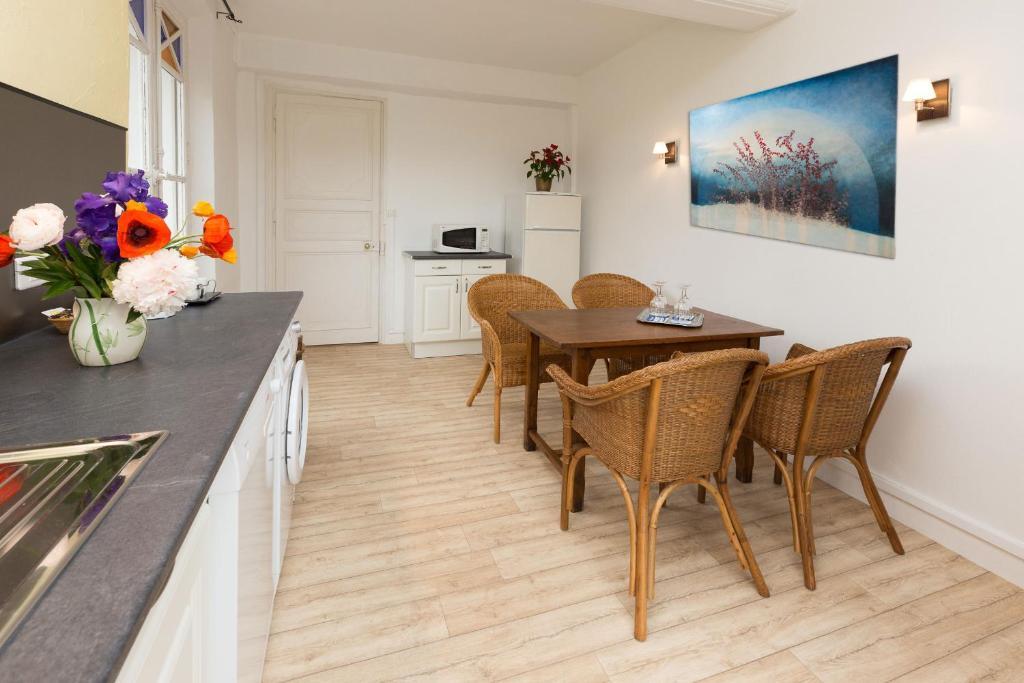 Auberge Du Manoir D'Archelles Arques-la-Bataille ห้อง รูปภาพ